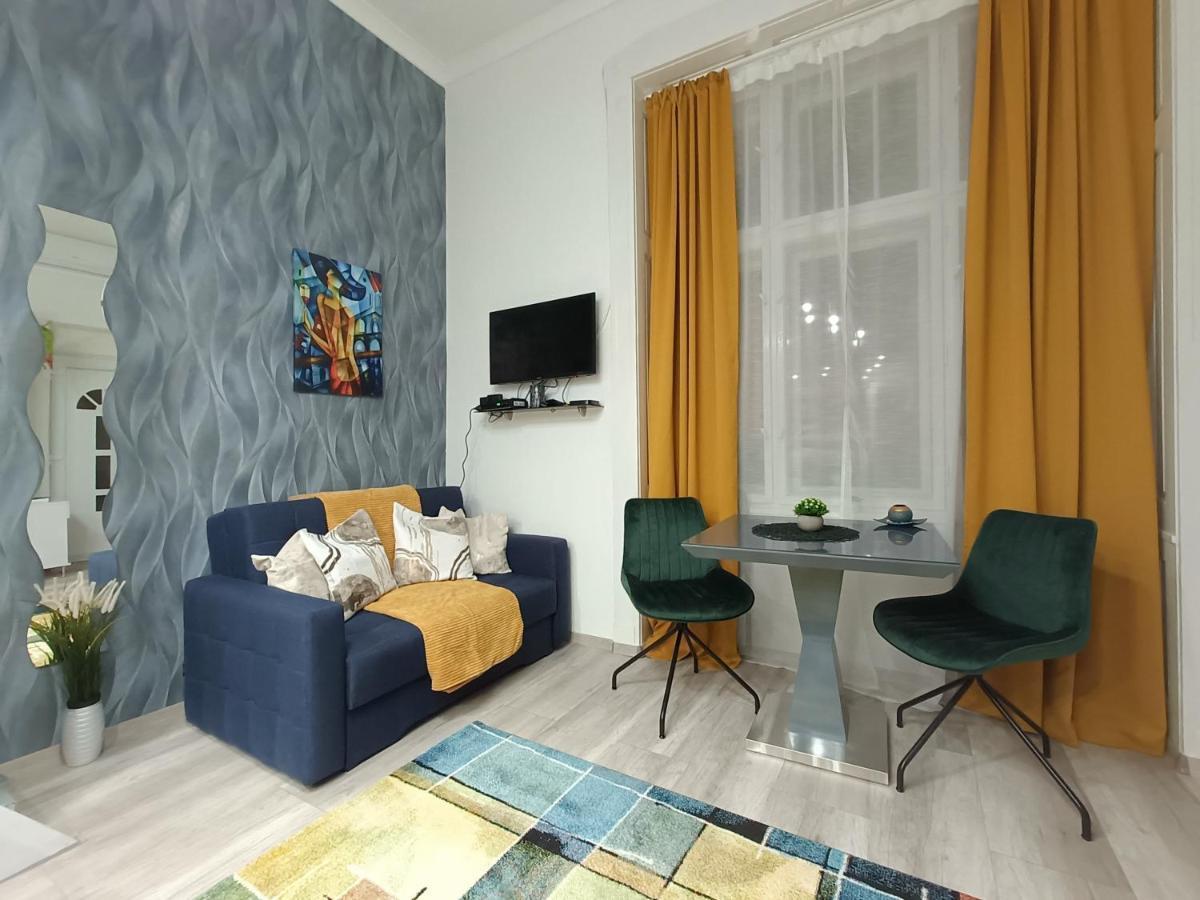 Suzan'S Apartment In The Heart Of Budapeszt Zewnętrze zdjęcie